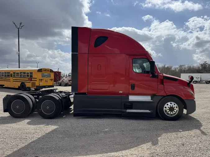2022 Freightliner Cascadia