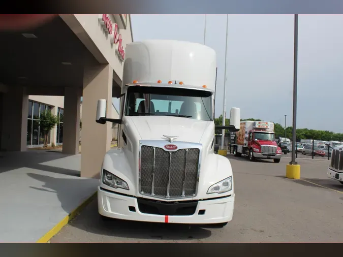 2022 Peterbilt 57959a8bb7796a1a1f2c4b4b9100333326e