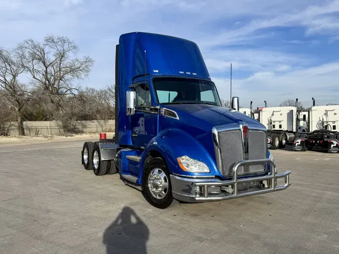 2021 KENWORTH T68059a995c189edb593de51245b39ef5427