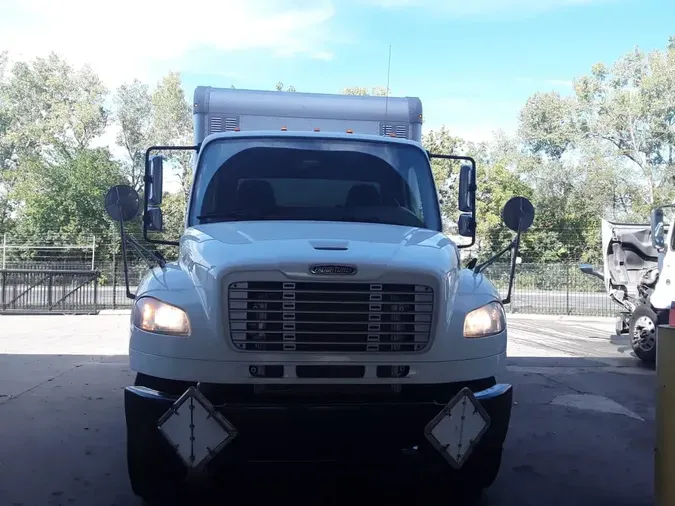 2018 FREIGHTLINER M2 106