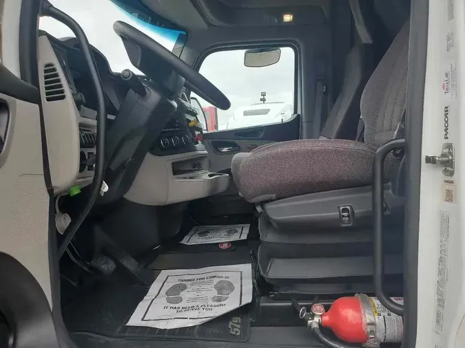 2023 PETERBILT 579