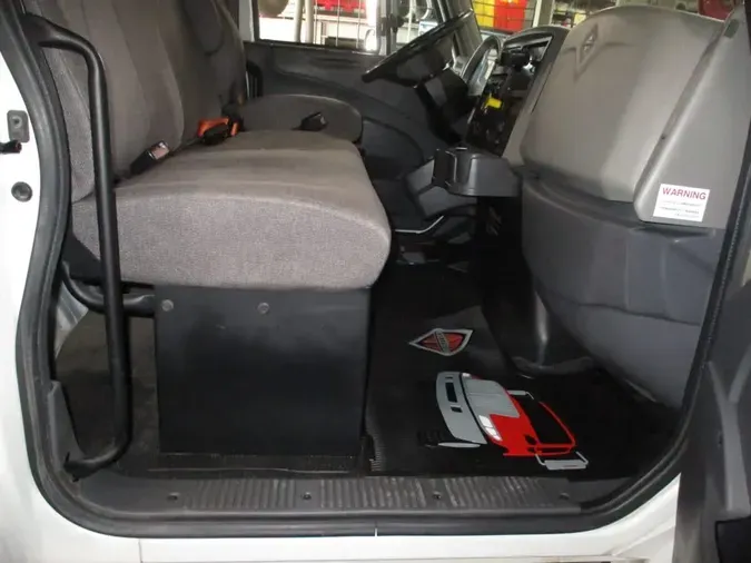 2019 NAVISTAR INTERNATIONAL 4300