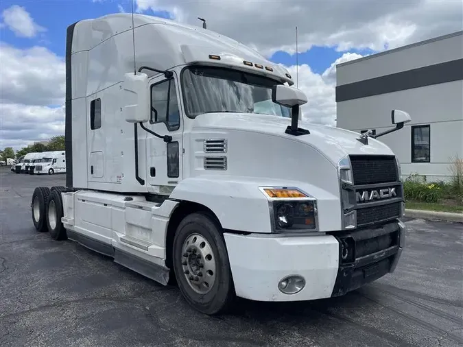 2023 MACK AN64T