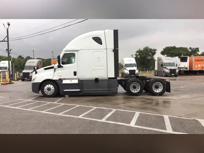 2021 Freightliner Cascadia