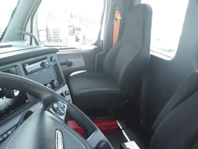 2020 FREIGHTLINER NEW CASCADIA 126