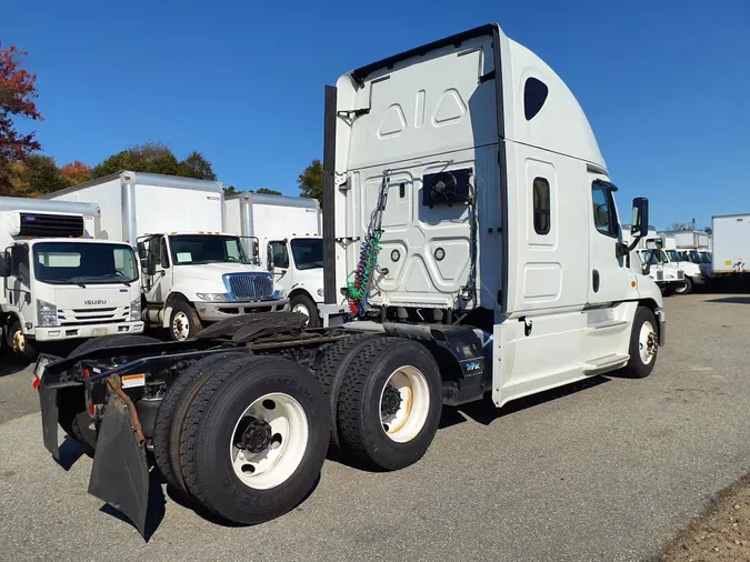 2018 FREIGHTLINER/MERCEDES CASCADIA 125