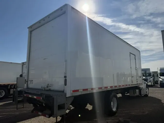 2019 FREIGHTLINER/MERCEDES M2 106