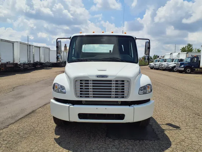 2016 FREIGHTLINER/MERCEDES M2 106