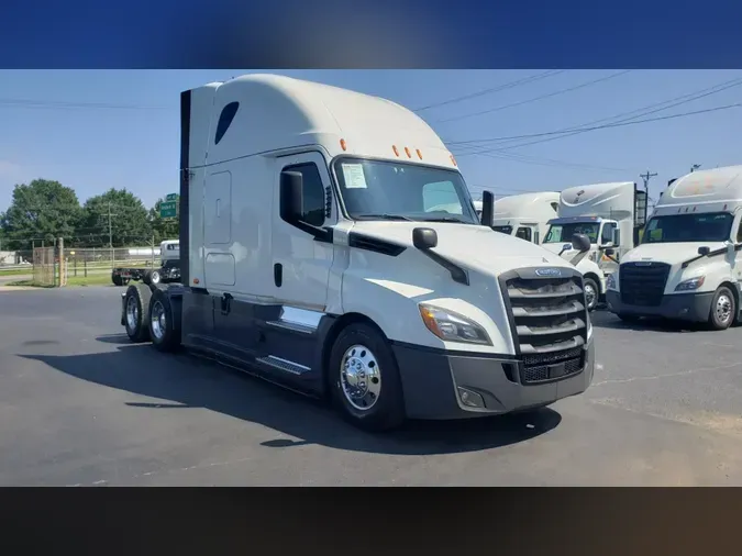 2020 Freightliner Cascadia