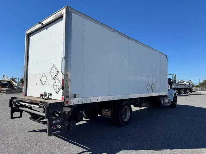 2017 Peterbilt 337