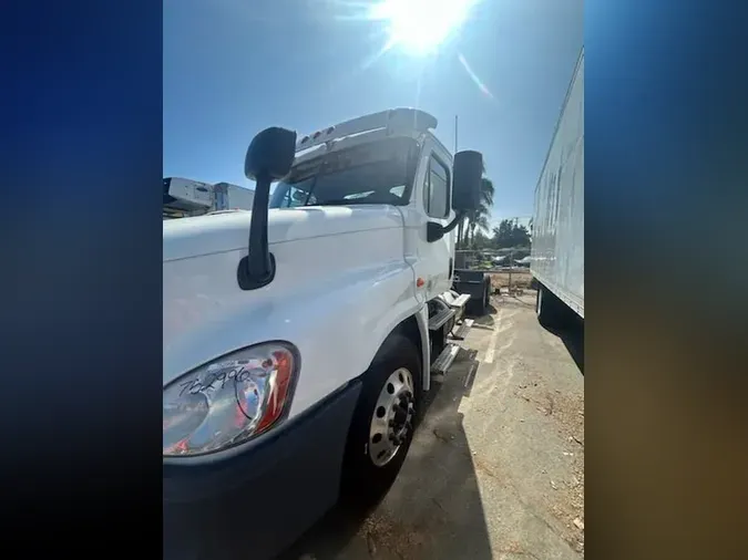 2018 FREIGHTLINER/MERCEDES CASCADIA 125