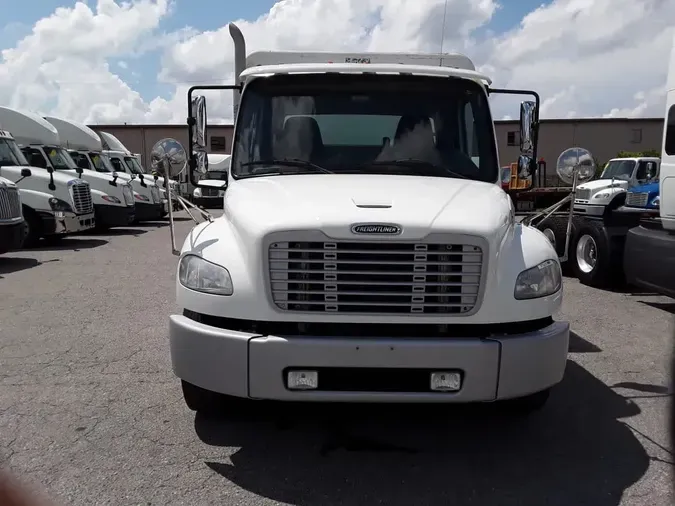 2017 FREIGHTLINER M2 106