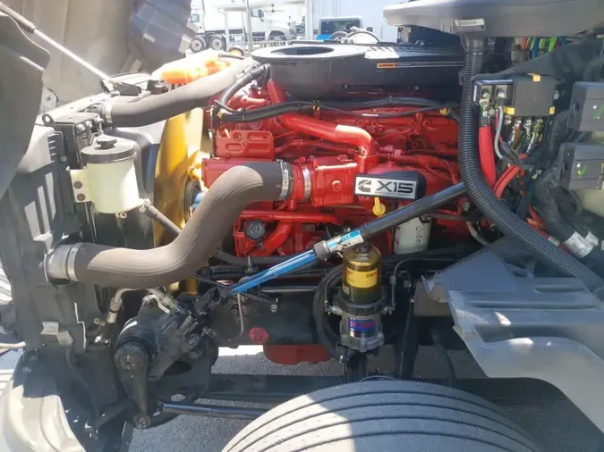 2019 NAVISTAR INTERNATIONAL LT625 SLPR CAB
