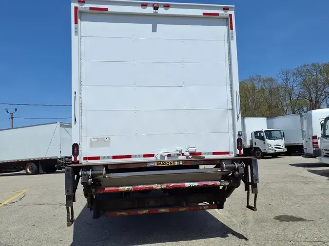 2018 FREIGHTLINER M2 106
