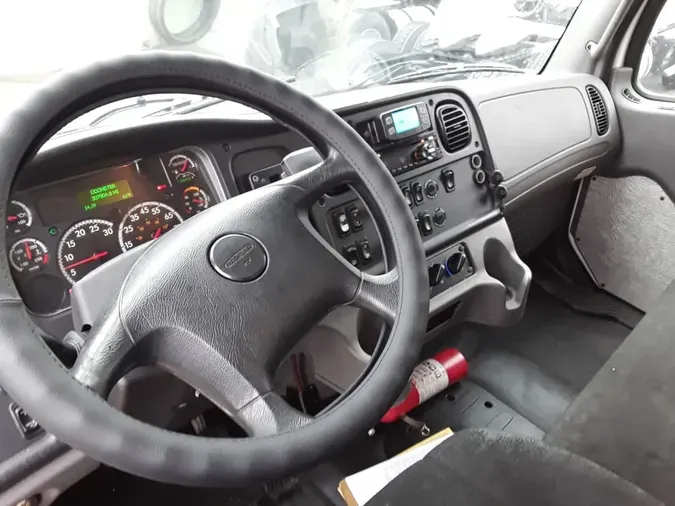 2019 FREIGHTLINER/MERCEDES M2 106