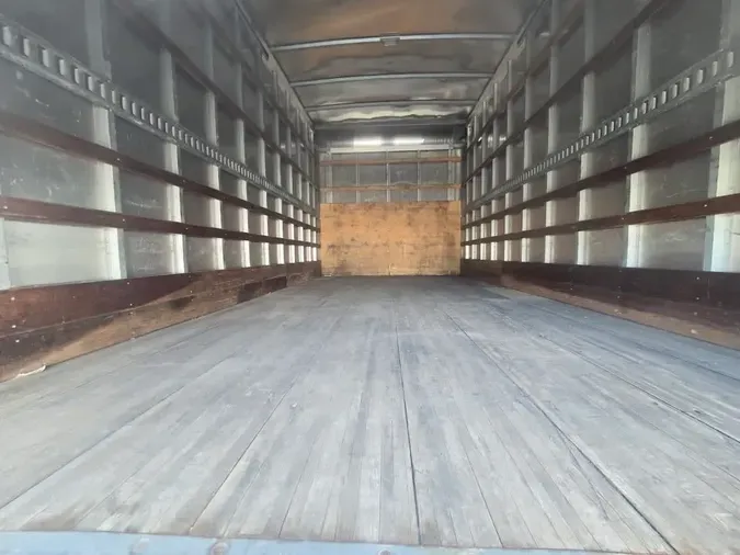 2019 ISUZU NPR HD59cb26cee35156d46159eba053e44c38