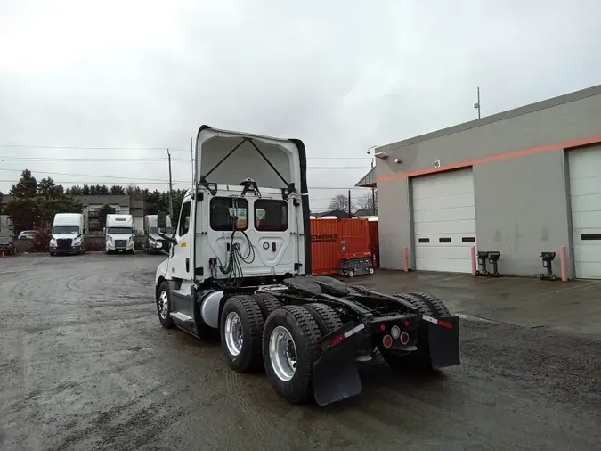 2019 Freightliner Cascadia 12659d14a0ddc9b9ceaf8529d45a56680ce