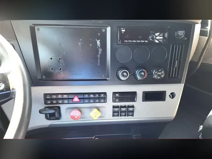 2020 FREIGHTLINER CA126