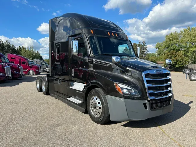 2020 Freightliner Cascadia