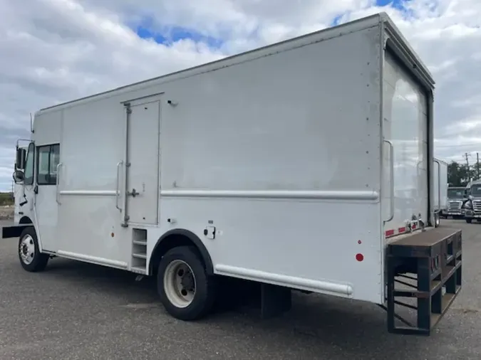 2017 FRTLR CUSTOM CHASSIS CORP MT55