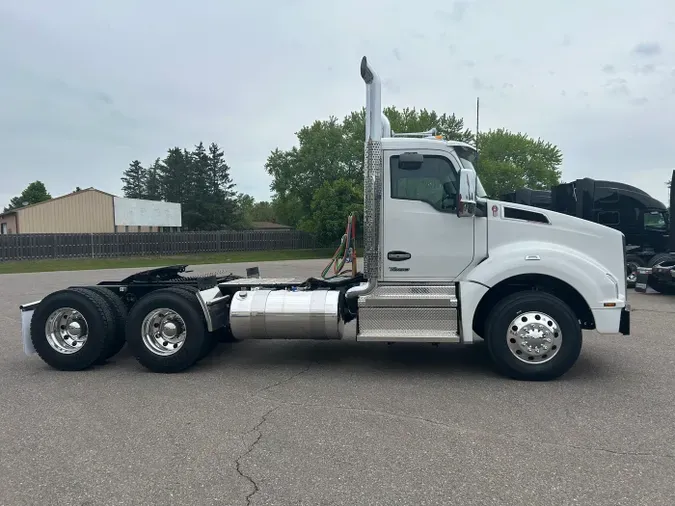 2026 Kenworth T880 Short Hood