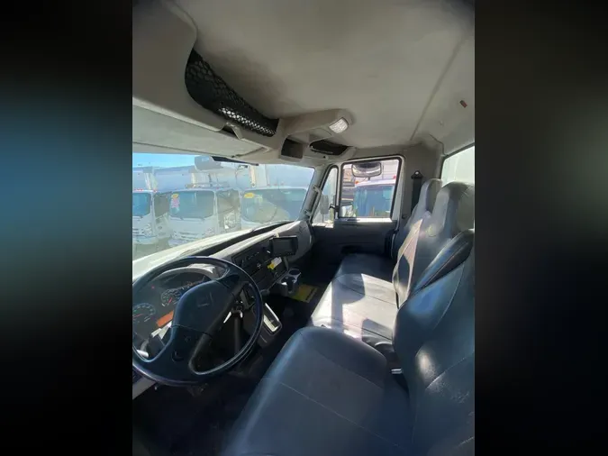 2019 NAVISTAR INTERNATIONAL 4300 SBA