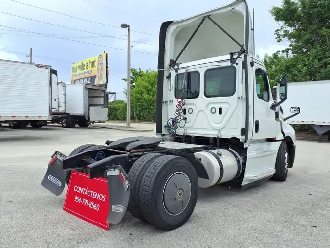 2019 FREIGHTLINER NEW CASCADIA 126