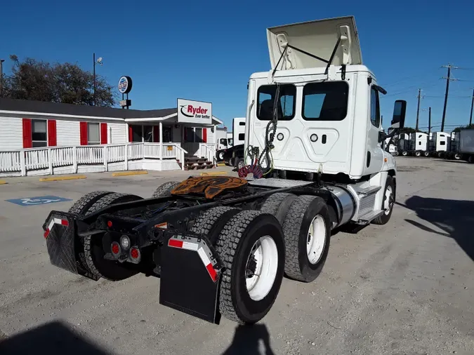 2019 FREIGHTLINER/MERCEDES CASCADIA 125