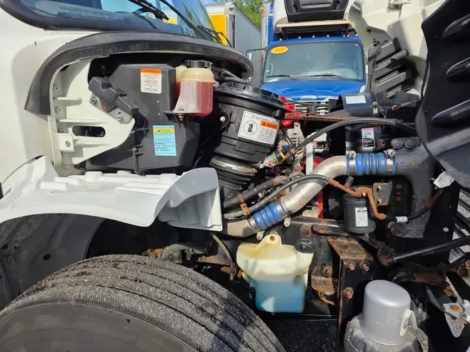 2019 FREIGHTLINER M2 106