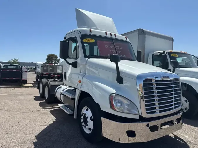 2017 FREIGHTLINER/MERCEDES CASCADIA 125
