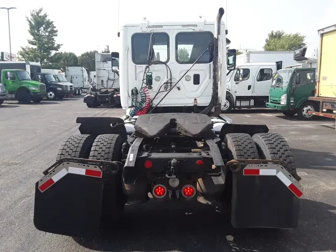 2014 FREIGHTLINER/MERCEDES CASCADIA 113