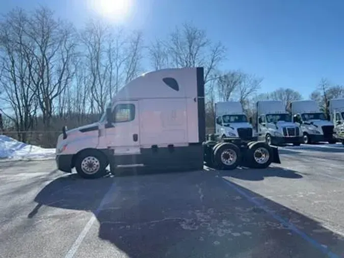 2021 Freightliner Cascadia