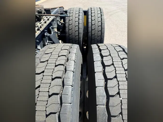 2022 International LT625