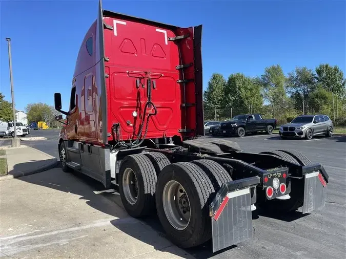 2020 FREIGHTLINER CASCADIA