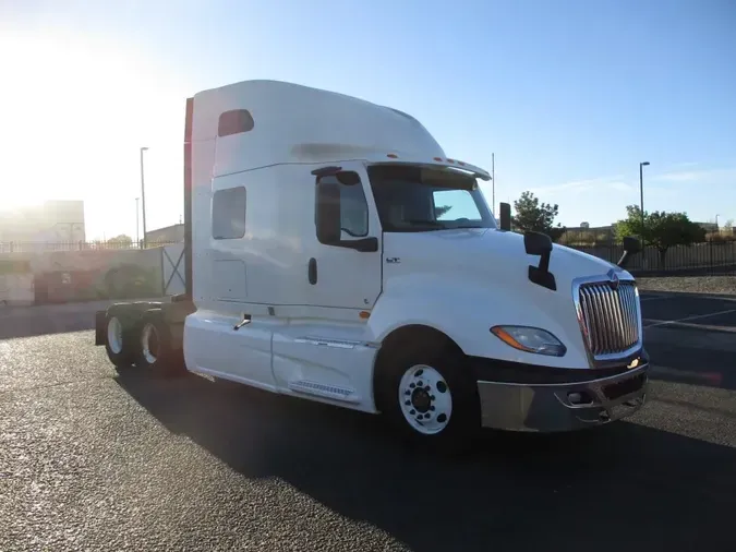 2020 NAVISTAR INTERNATIONAL LT625 SLPR CAB