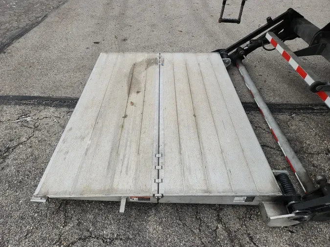 2019 NAVISTAR INTERNATIONAL 4300