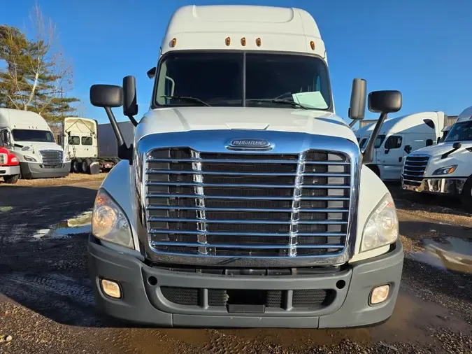 2020 FREIGHTLINER/MERCEDES CASCADIA 125