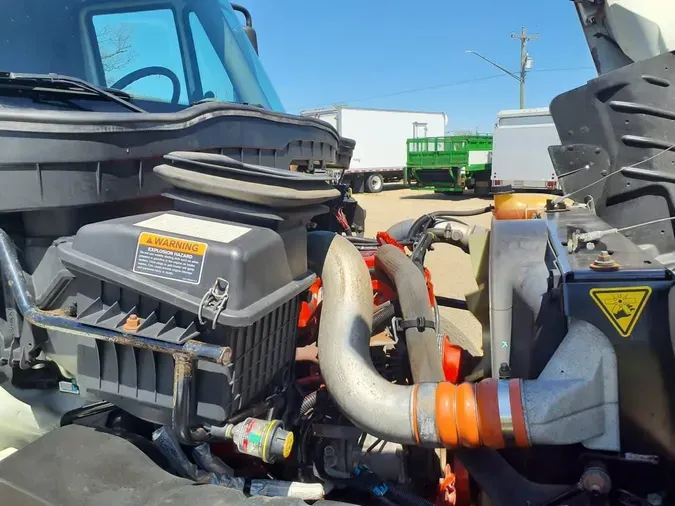 2019 NAVISTAR INTERNATIONAL 4300