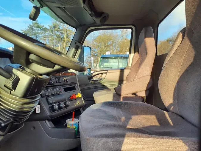 2019 NAVISTAR INTERNATIONAL LT625 DAYCAB T/A59f77040bd6a84bb61f4796e14625348