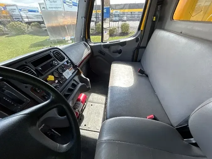 2018 Freightliner M2