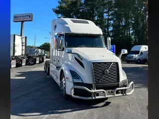 2020 VOLVO VNL64T760