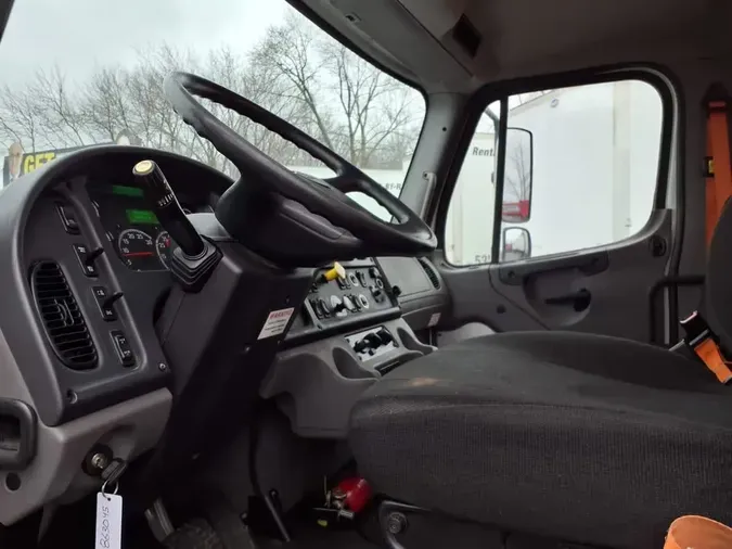2019 FREIGHTLINER/MERCEDES M2 106