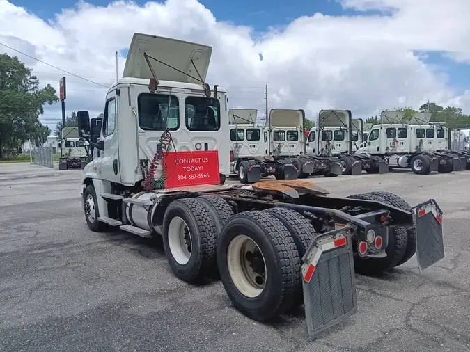 2019 FREIGHTLINER CASCADIA 125