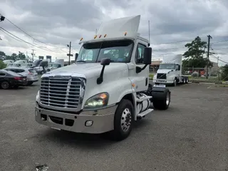 2015 Freightliner CASCADIA 125