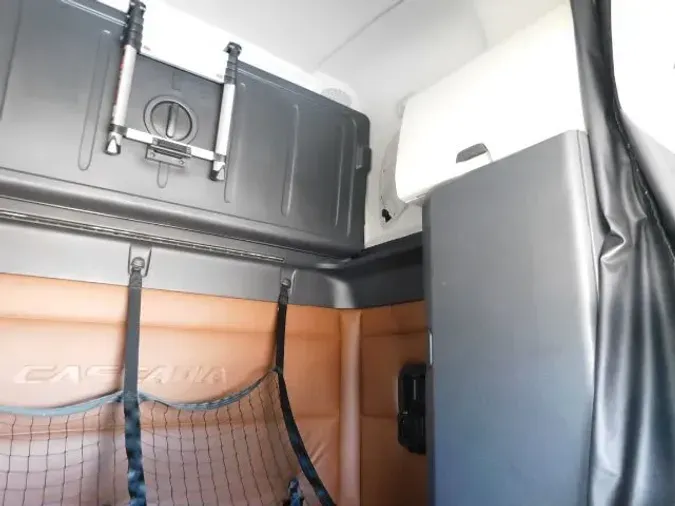 2020 Freightliner New Cascadia 126