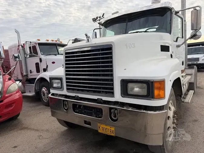 2013 MACK PINNACLE CHU613