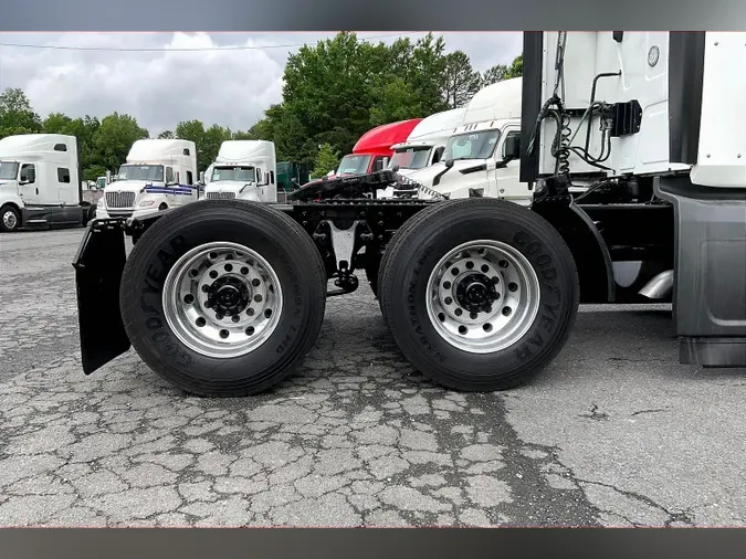 2022 INT LT625 6x4