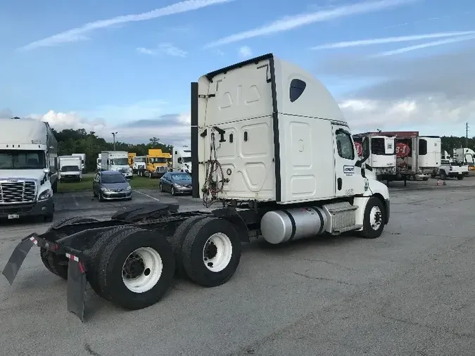 2019 Freightliner T12664ST