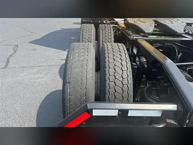 2020 FREIGHTLINER CA126