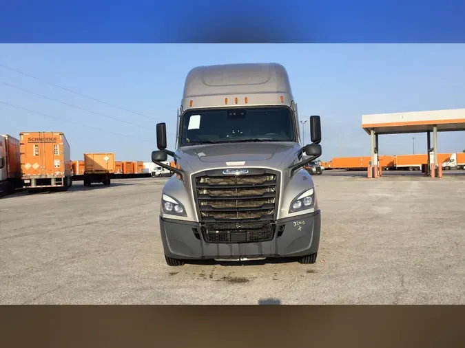 2024 Freightliner Cascadia 126